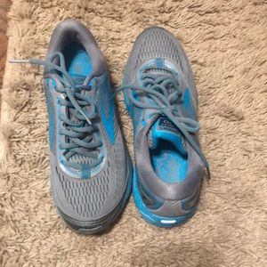 Brooks Ghost 10 size 10 D